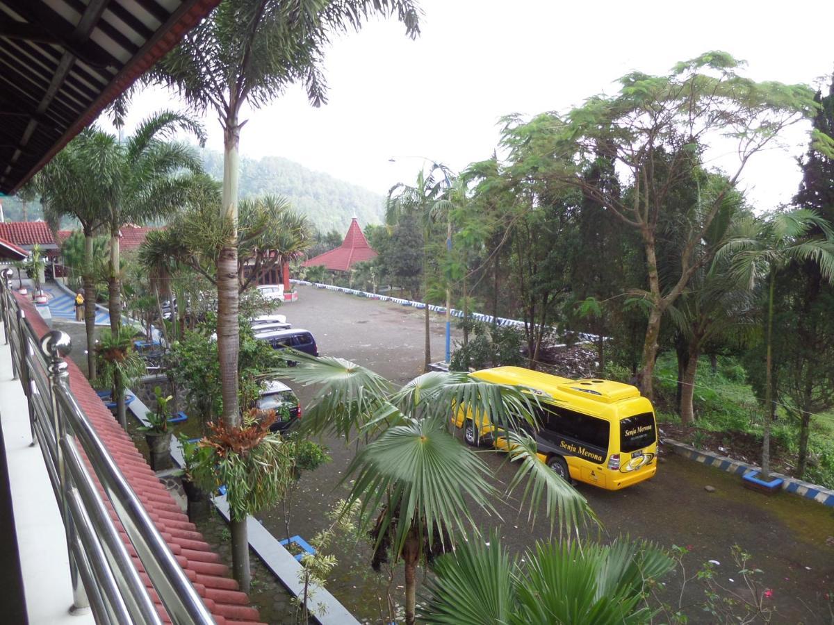 Sukapura Permai Hotel Lambangkuning エクステリア 写真